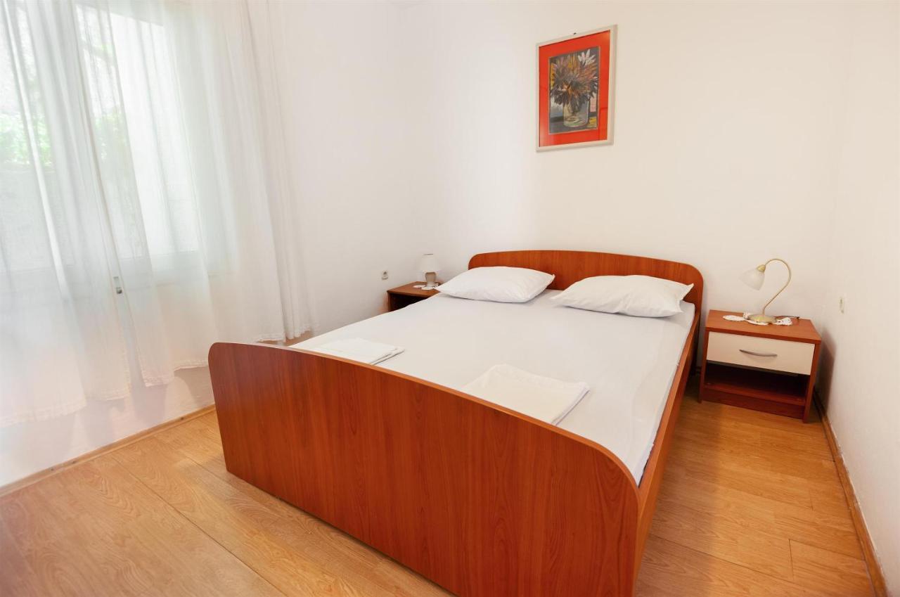 Apartments Antonija โอมิช ภายนอก รูปภาพ